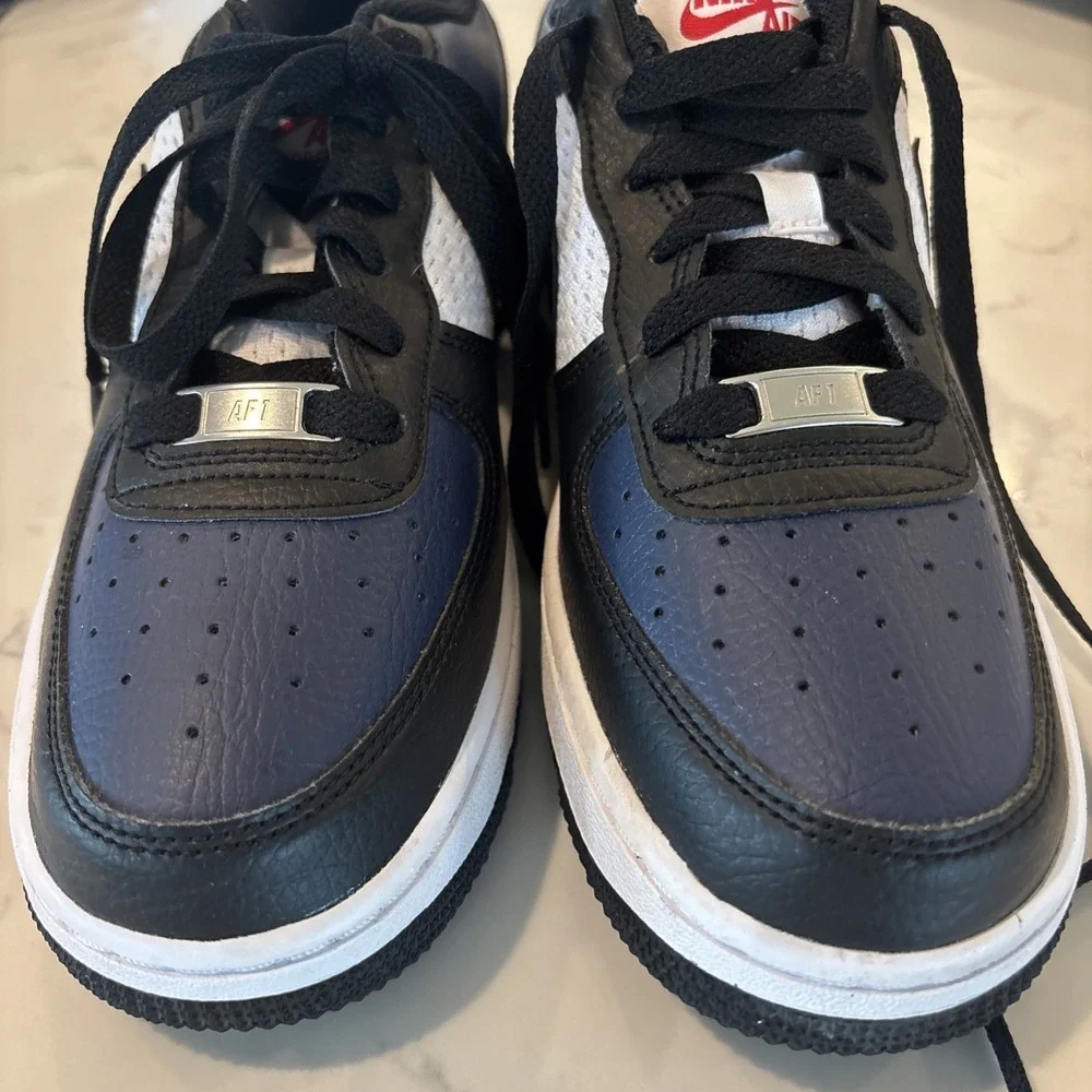 Nike Air Force 1 Youth 5.5 Sneakers Navy/Black HJ9201-400 School Shoes Pristine!